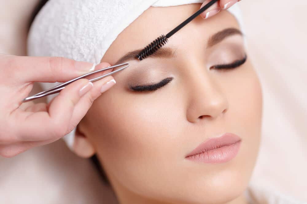 eyebrow tweezing